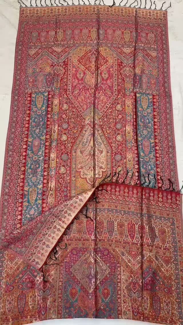 HaathKaari handcrafted embroidered clothing