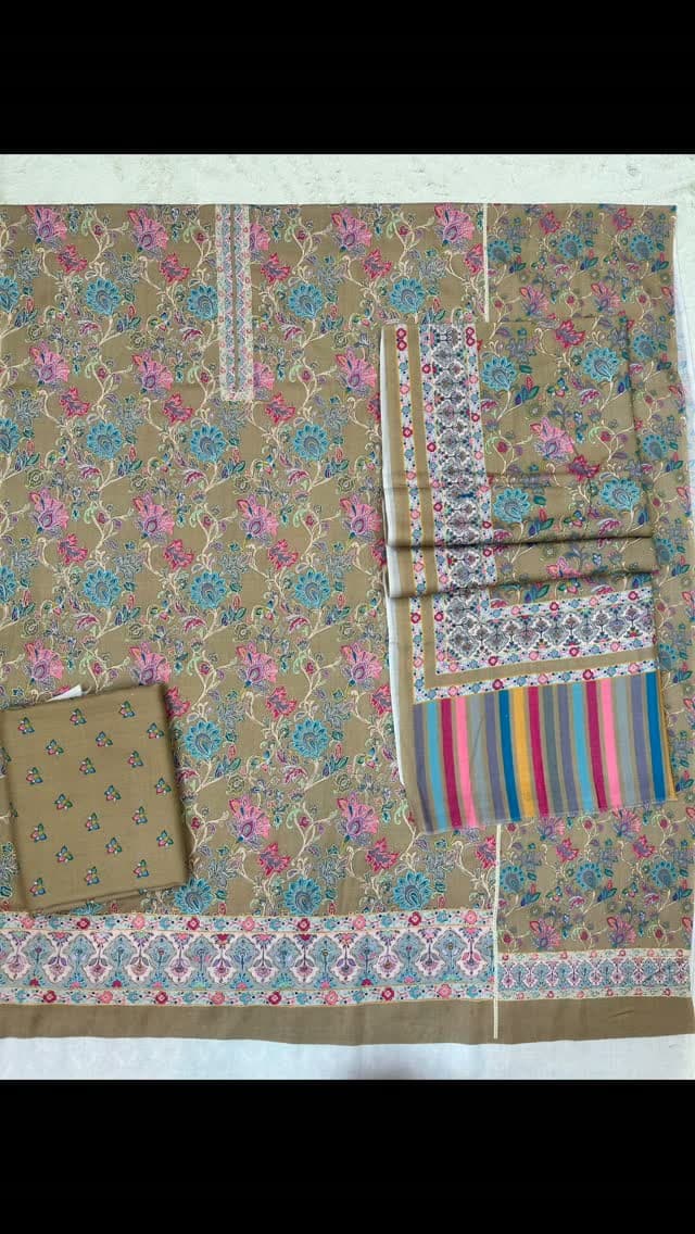 HaathKaari handcrafted embroidered clothing